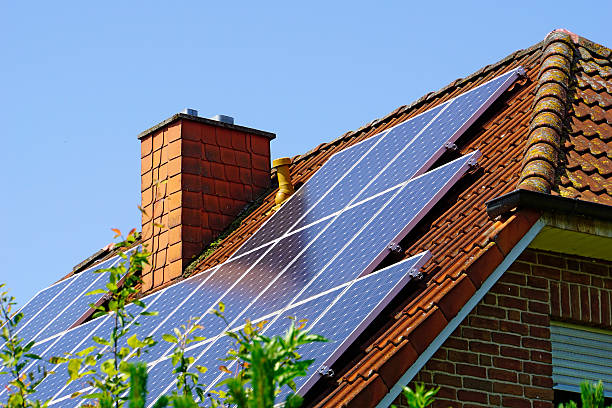 Toit maison passive avec panneaux solaires